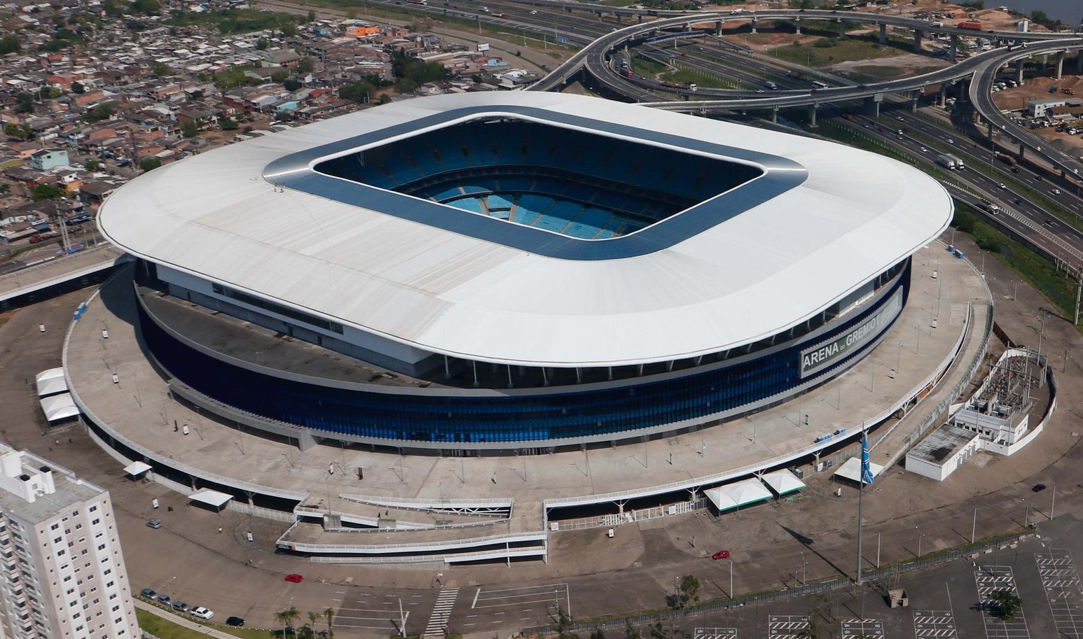 Arena do Grêmio ao entardecer